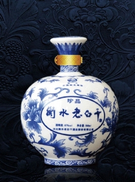 山东缠枝莲青花瓷坛